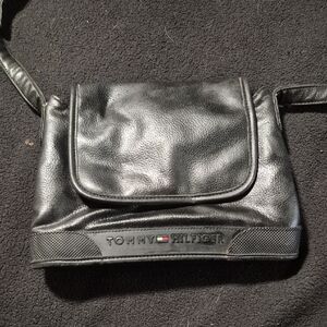 Tommy Hilfiger Black Leather Messenger Bag